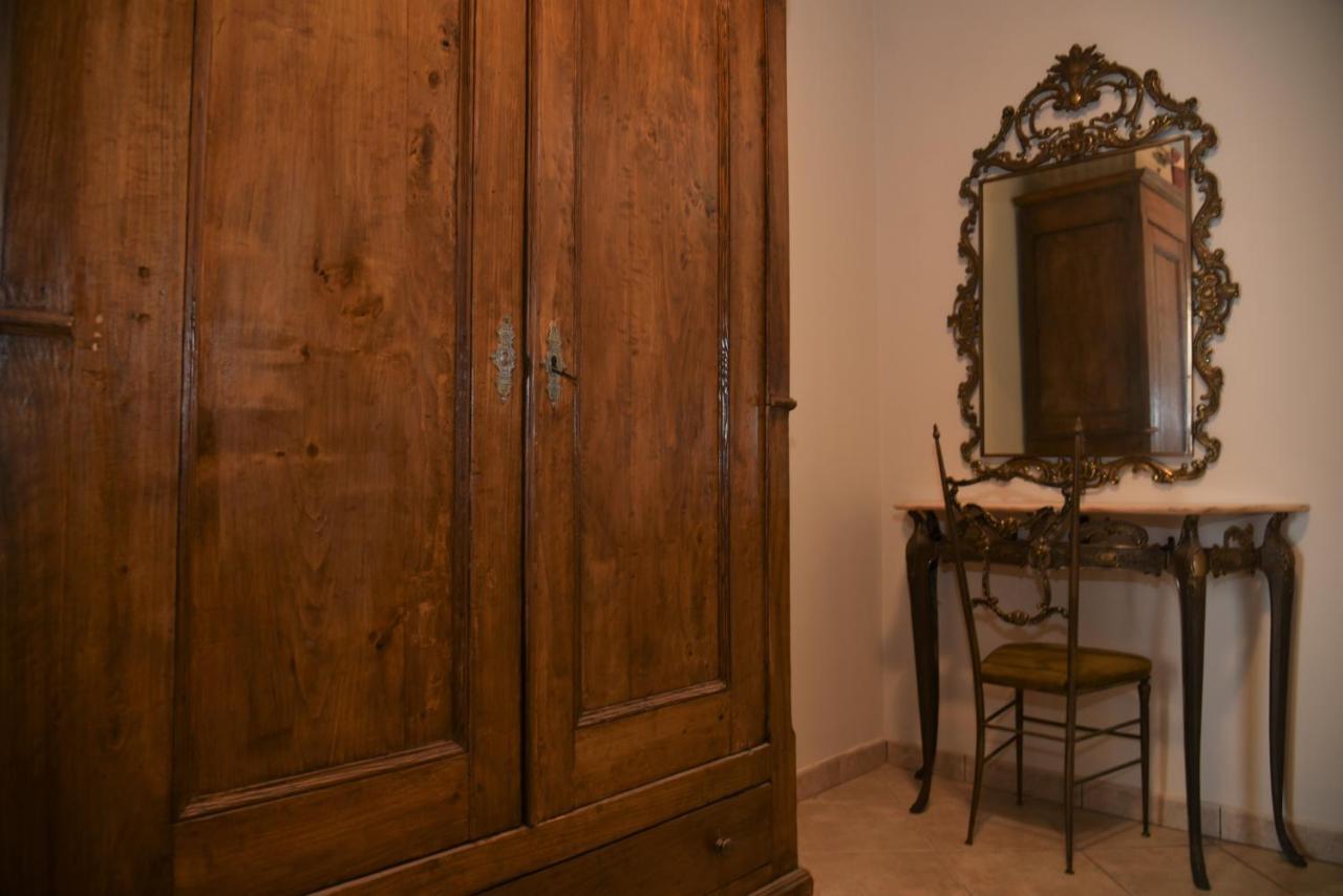 A Casa Di Anna Apartment La Morra Luaran gambar